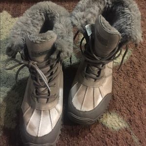 Ugg Gray Adirondack boots size 7.5